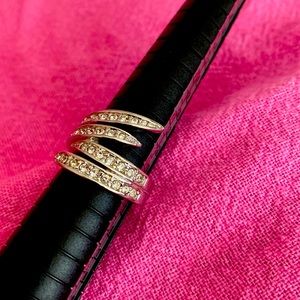18KRGP rheistones cocktail Ring Marked size 6.5
